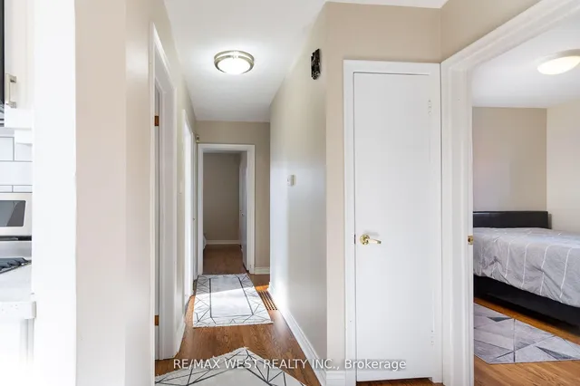 Additional image 12 of 10 Pastrano Crt