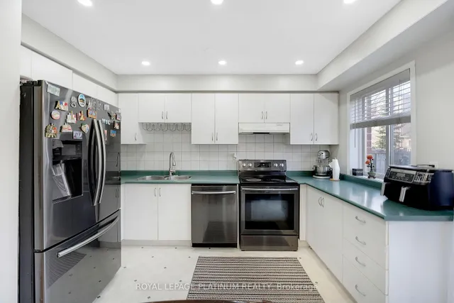 Additional image 18 of 41 Spadina Rd