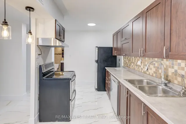 Additional image 32 of 390 Dixon Rd Unit 1013