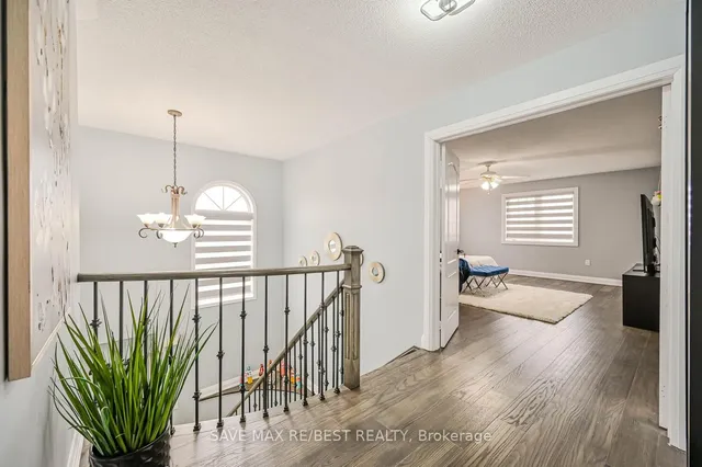 Additional image 26 of 29 Baccarat Cres