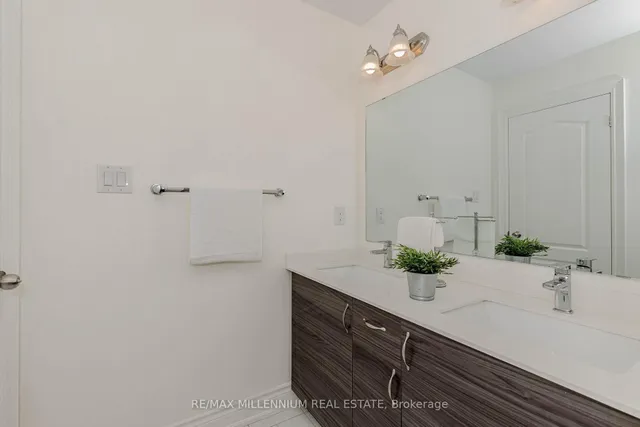 Additional image 41 of 1238 Bowell Cres