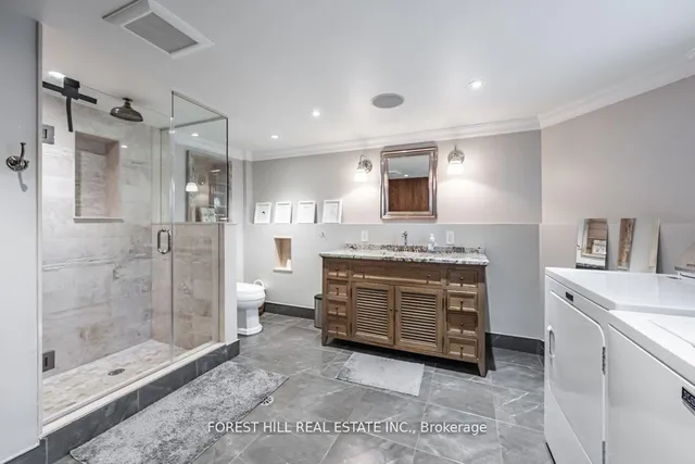 Additional image 41 of 84 Earlscourt Ave