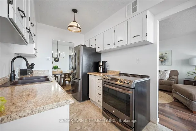 Additional image 8 of 81 Church St Unit 1307