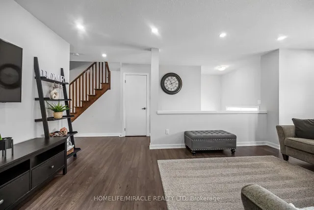 Additional image 29 of 66 Crafter Cres