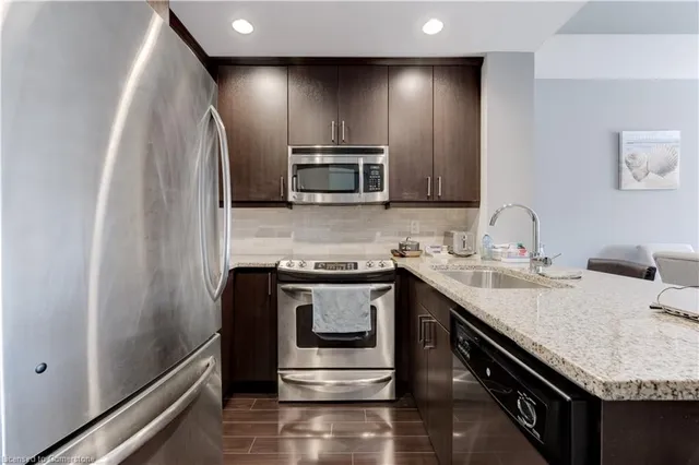 Additional image 5 of 551 Maple Ave Unit 504