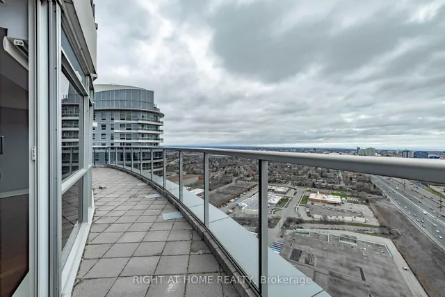 Additional image 33 of 125 Village Green Sq Unit 3703