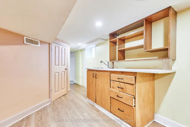 Additional image 33 of 808 Sammon Ave