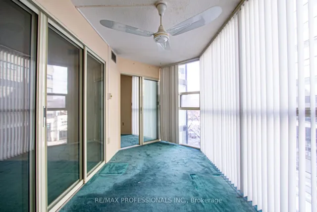 Additional image 8 of 705 King St Unit 405