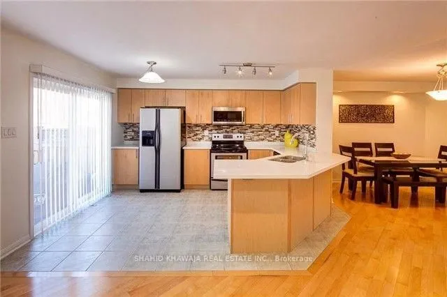 Additional image 4 of 841 Gifford Cres