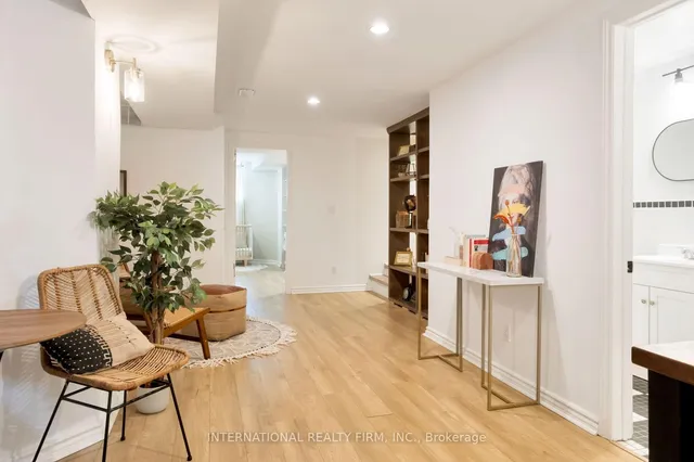 Additional image 42 of 319 Markham St