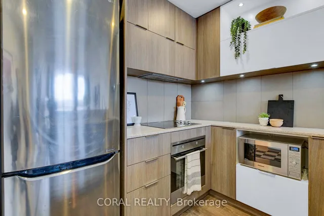 Additional image 15 of 170 Sumach St Unit 523