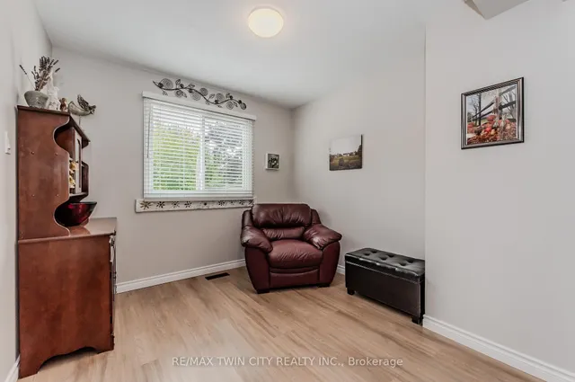Additional image 11 of 136 St Jerome Cres