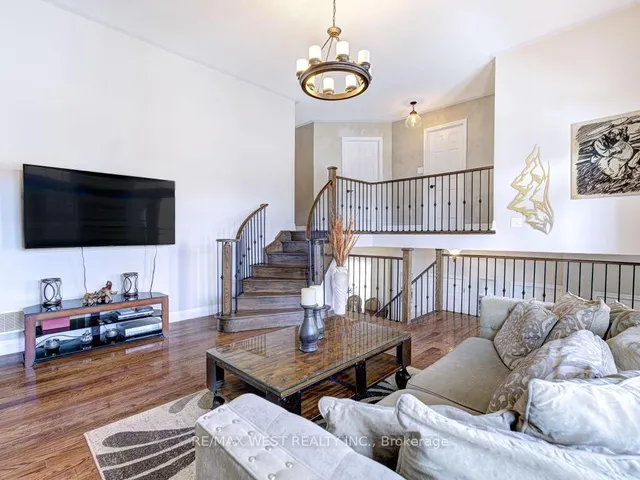 Additional image 25 of 104 Chalkfarm Cres