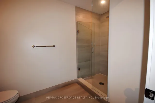 Additional image 10 of 188 Fairview Mall Dr Unit 1106