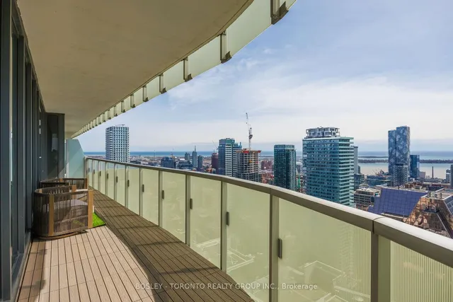 Additional image 40 of 197 Yonge St Unit 3909