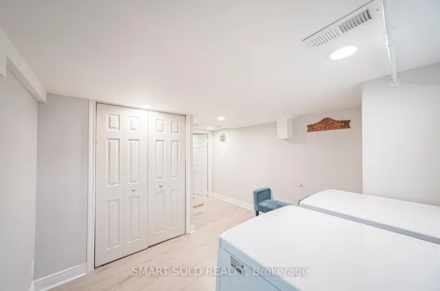 Additional image 40 of 3133 St. Clair Ave