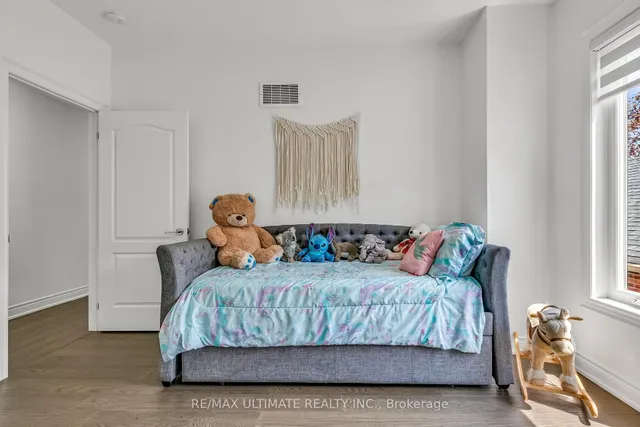 Additional image 23 of 420 Harvie Ave