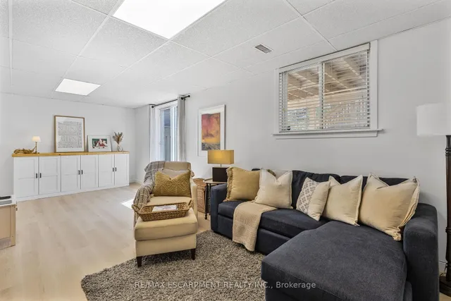 Additional image 21 of 51 Duncan Ave