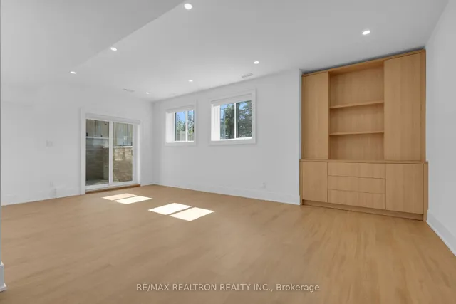 Additional image 48 of 28 Ternhill Cres