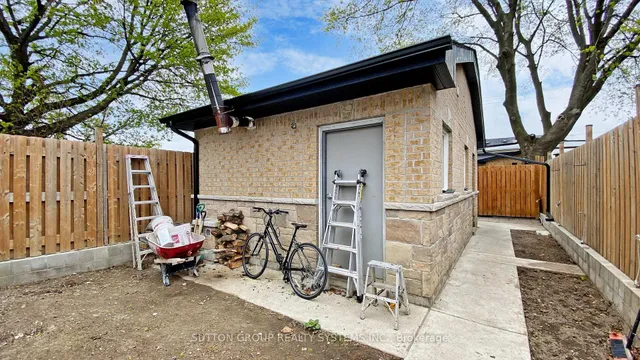 Additional image 21 of 48 Bicknell Ave