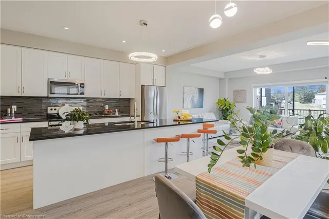 Additional image 11 of 919 Robert Ferrie Dr