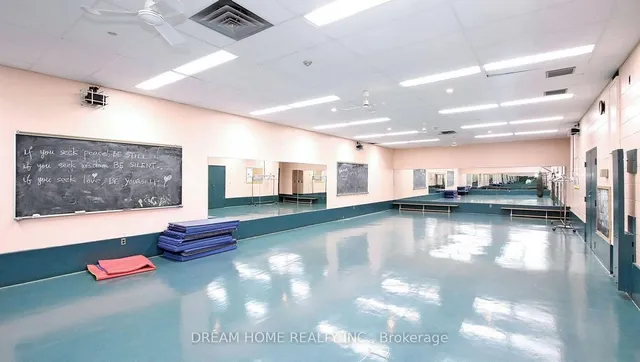 Additional image 42 of 5 Massey Sq Unit 1815