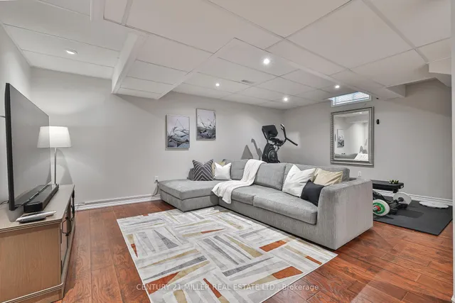 Additional image 34 of 4072 Gunby Cres