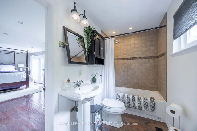 Additional image 22 of 105 Catalina Dr