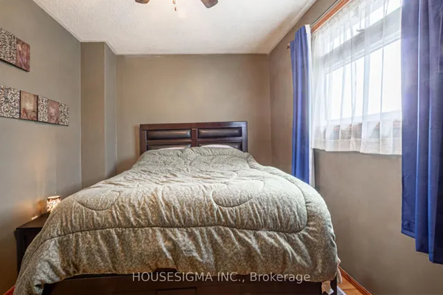 Additional image 15 of 2312 Malcolm Cres