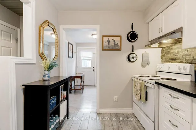 Additional image 14 of 89 Albany Ave