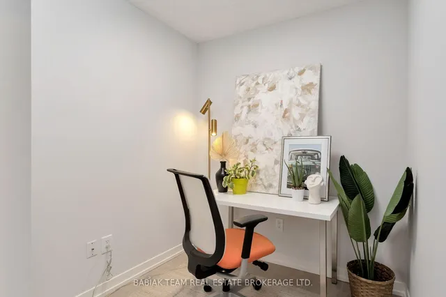 Additional image 15 of 816 Lansdowne Ave Unit 517