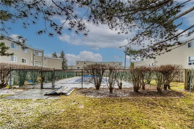 Additional image 29 of 36-60 Elmsdale Dr