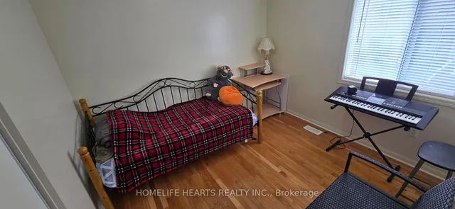 Additional image 16 of 35 Triple Crown Dr