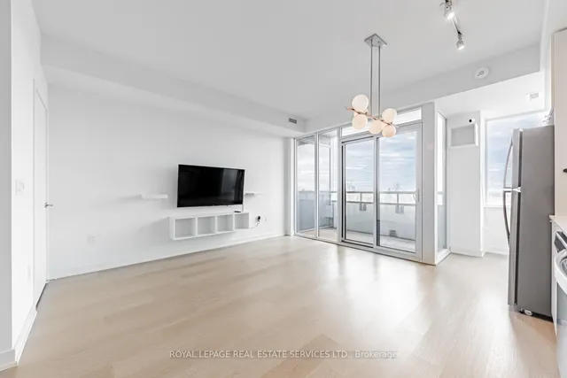Additional image 9 of 859 The Queensway N/A Unit 313