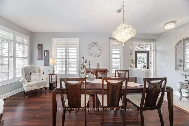 Additional image 19 of 17 Platform Cres