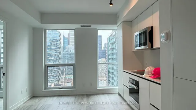 Additional image 11 of 327 King St Unit 2701