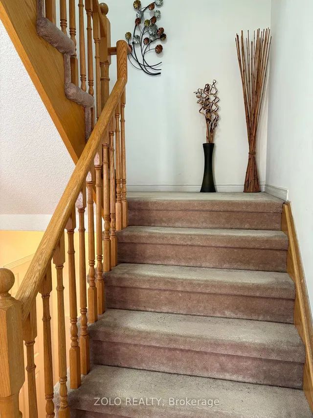 Additional image 15 of 427 Huntington Ridge Dr