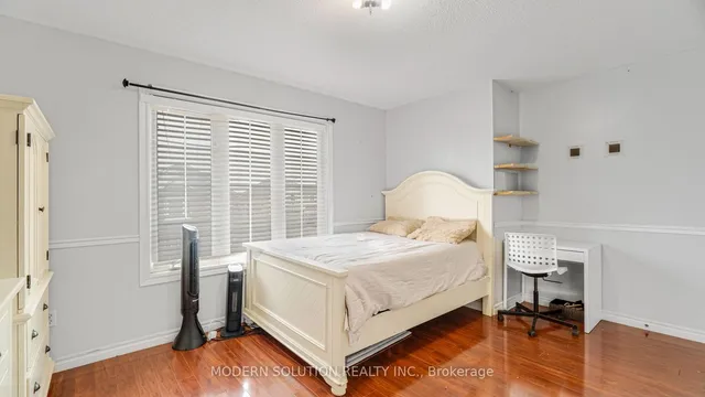 Additional image 25 of 31 Silver Willow Tr