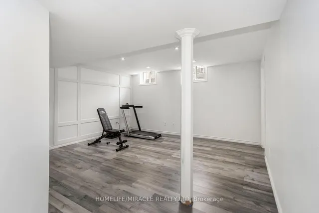 Additional image 41 of 1677 Stover Cres