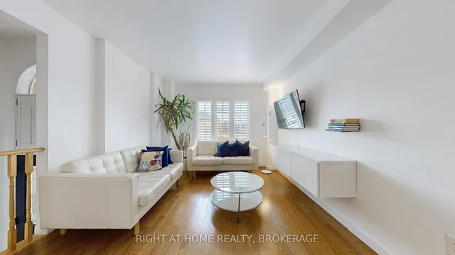 Additional image 3 of 371 Fairgate Way