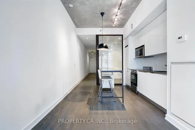 Additional image 17 of 8 Dovercourt Rd Unit 210