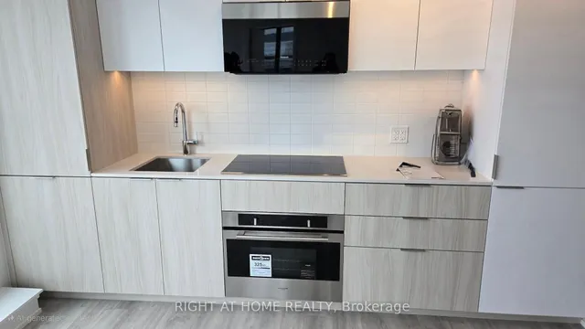 Additional image 17 of 28 Eastern Ave Unit LPH 03