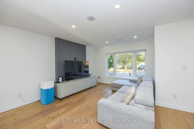 Additional image 3 of 28 Connorvale Ave