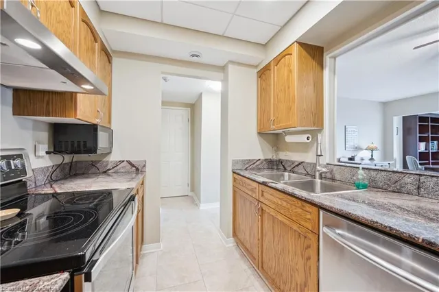 Additional image 10 of 10 Ellen St Unit 808