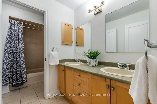 Additional image 31 of 8 Hackney Crt