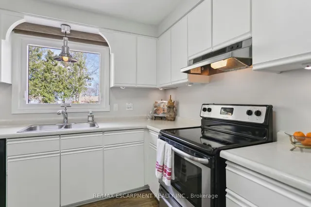 Additional image 18 of 2187 Sandringham Dr