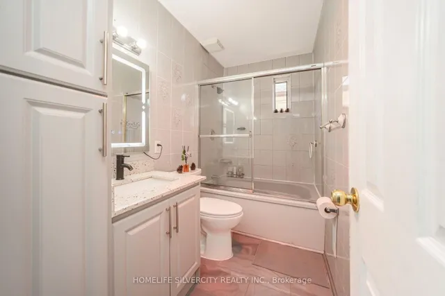 Additional image 32 of 4 Benstrow Ave