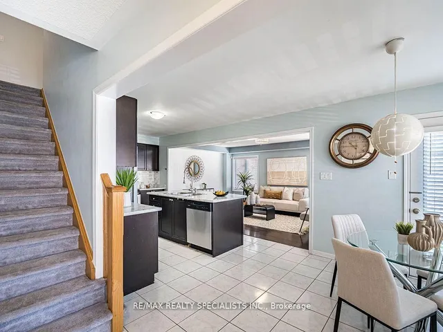 Additional image 4 of 103 Miracle Tr