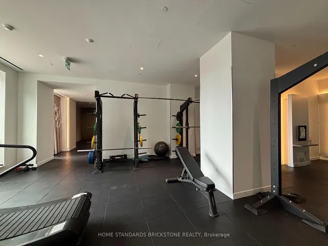 Additional image 25 of 39 Roehampton Ave Unit 609