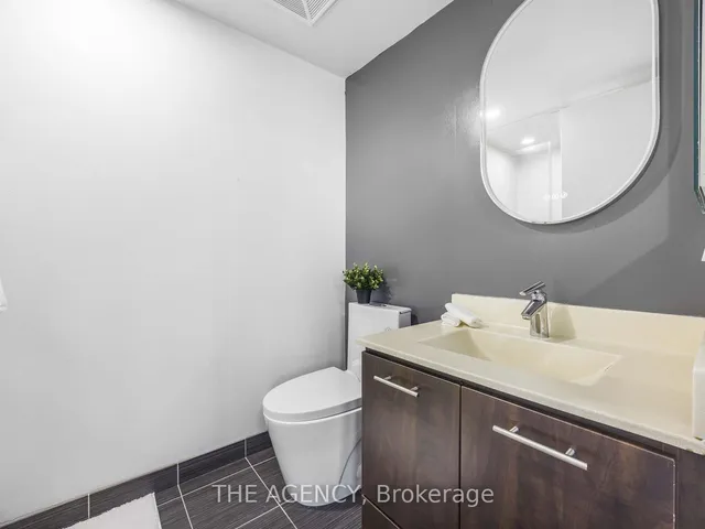 Additional image 22 of 125 Village Green Sq Unit 3308